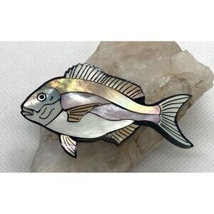 Vintage Scup Porgy Fish Mother of Pearl Inlay‎ Pin Brooch Animal Nature Wildlife